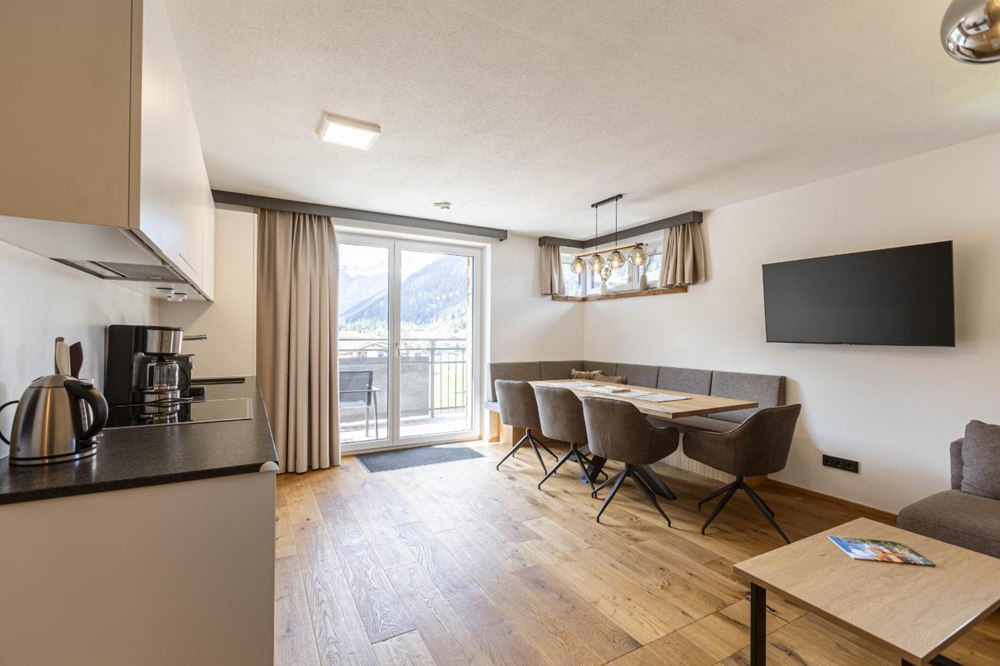 Zugspitz Suites Lermoos By Alps Resorts Экстерьер фото
